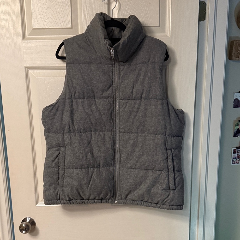 Old Navy Charcoal Puffer Vest